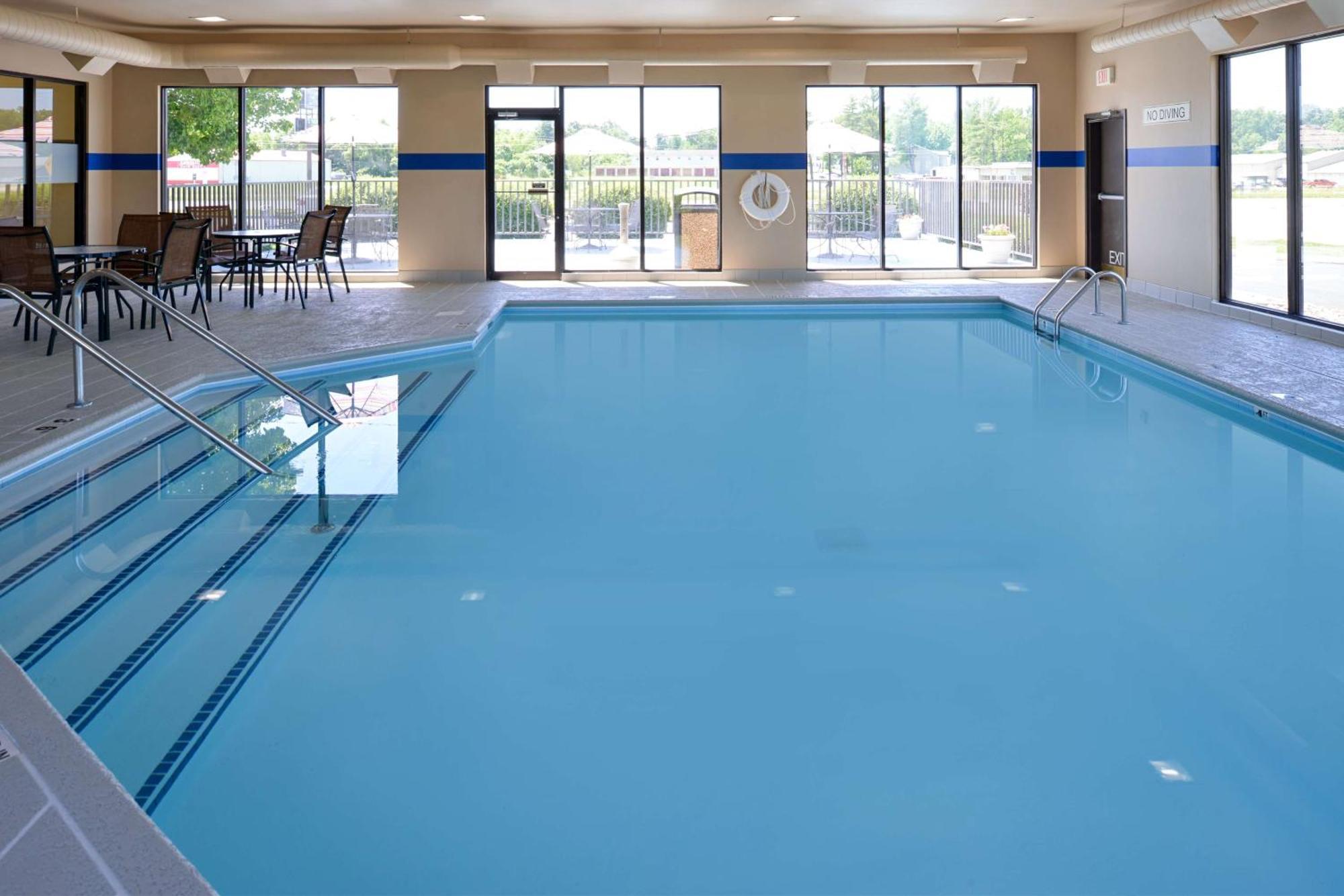 Hampton Inn Carbondale Buitenkant foto